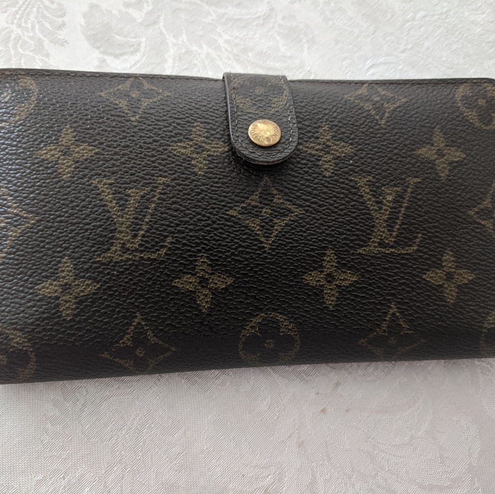 Louis Vuitton LV wallet